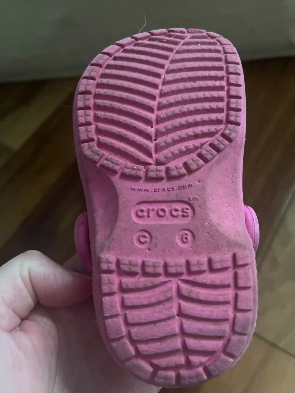 CROCS Kids Classic Clog in Bright Pink